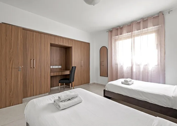 Apartamento Downtown 2 Bedroom Lárnaca